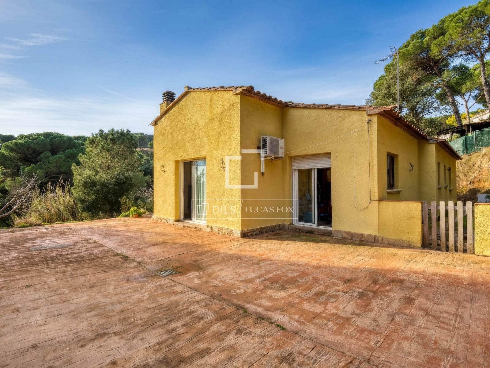 3 soveværelse Villa til salg i Sant Feliu de Guixols med swimmingpool garage - € 450.000 (Ref: 9593108)