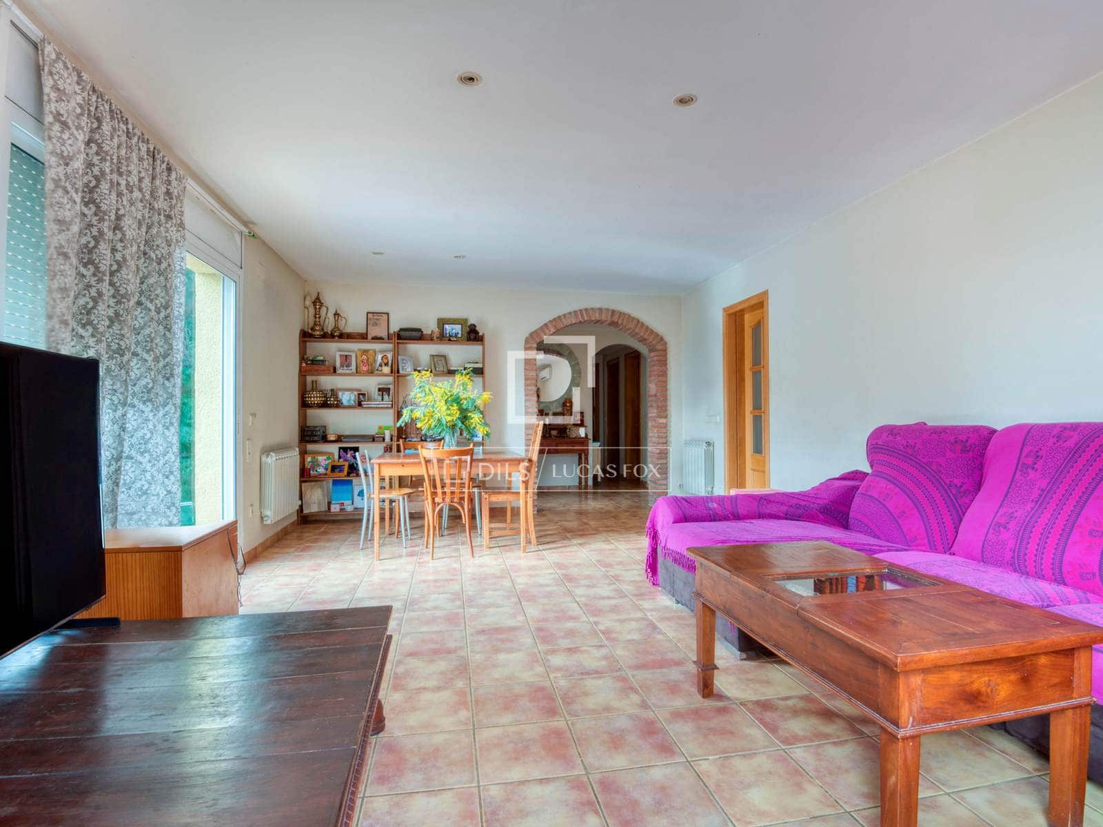 3 soveværelse Villa til salg i Sant Feliu de Guixols med swimmingpool garage - € 450.000 (Ref: 9593108)