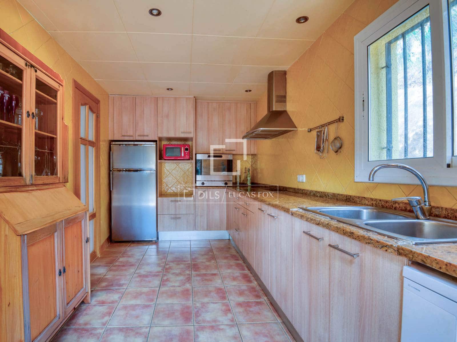 3 soveværelse Villa til salg i Sant Feliu de Guixols med swimmingpool garage - € 450.000 (Ref: 9593108)