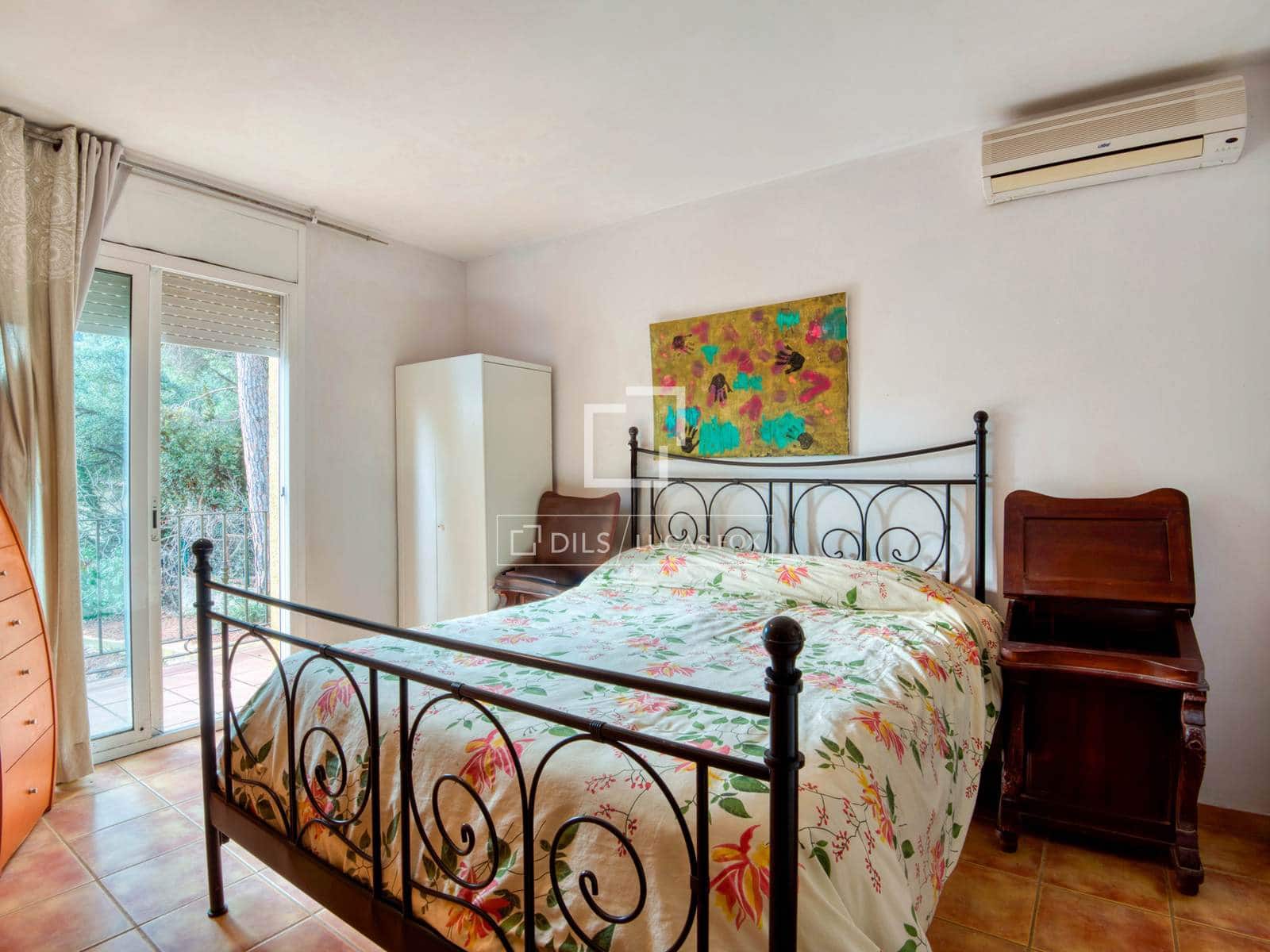 3 soveværelse Villa til salg i Sant Feliu de Guixols med swimmingpool garage - € 450.000 (Ref: 9593108)