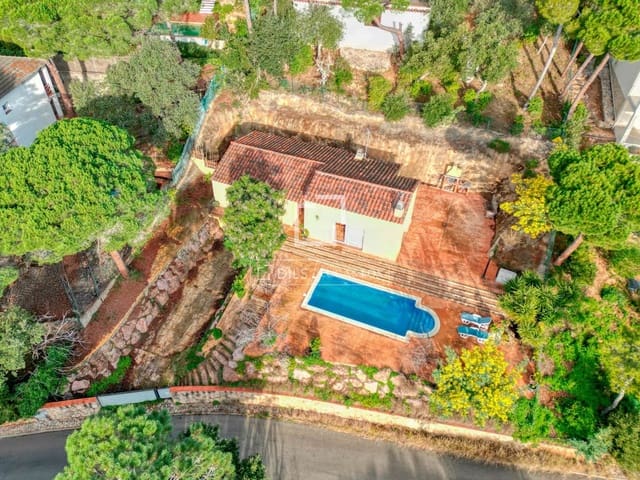 3 quarto Moradia para venda em Sant Feliu de Guíxols com piscina garagem - 450 000 € (Ref: 9593108)