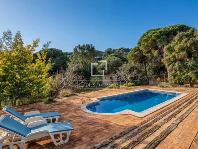 3 quarto Moradia para venda em Sant Feliu de Guíxols com piscina garagem - 450 000 € (Ref: 9593108)