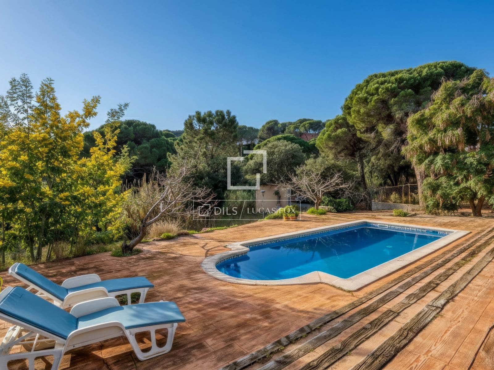 3 soveværelse Villa til salg i Sant Feliu de Guixols med swimmingpool garage - € 450.000 (Ref: 9593108)