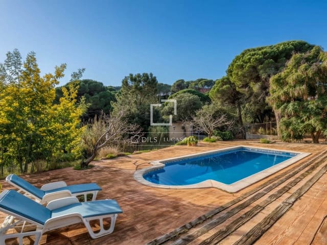 3 quarto Moradia para venda em Sant Feliu de Guíxols com piscina garagem - 450 000 € (Ref: 9593108)