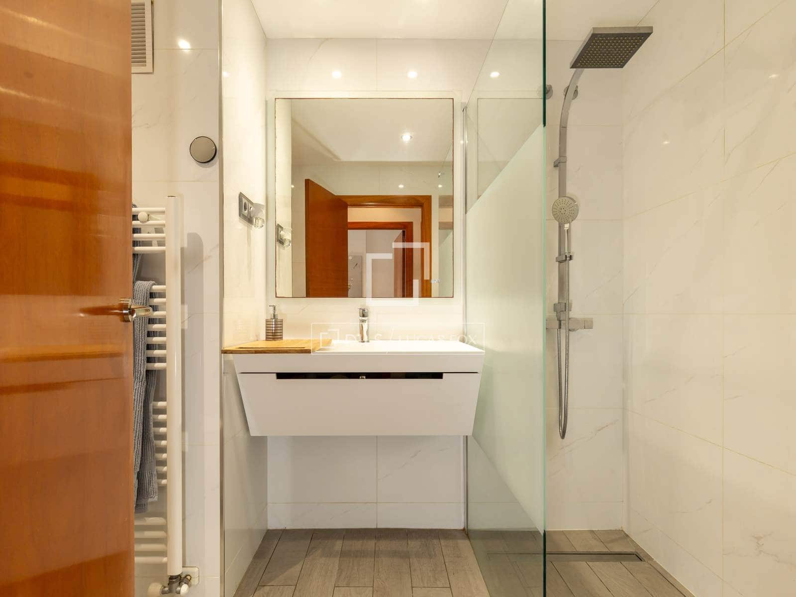 4 bedroom Apartment for sale in Sant Joan Despi with garage - € 780,000 (Ref: 9593109)