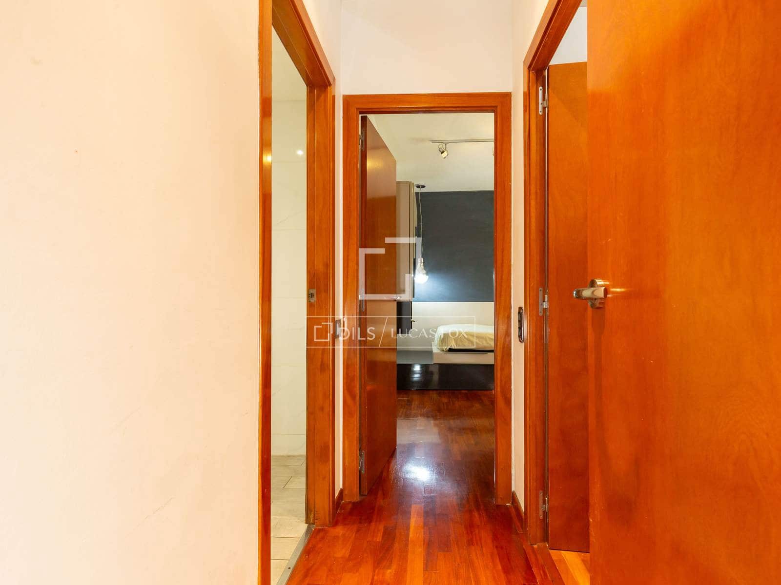 4 bedroom Apartment for sale in Sant Joan Despi with garage - € 780,000 (Ref: 9593109)