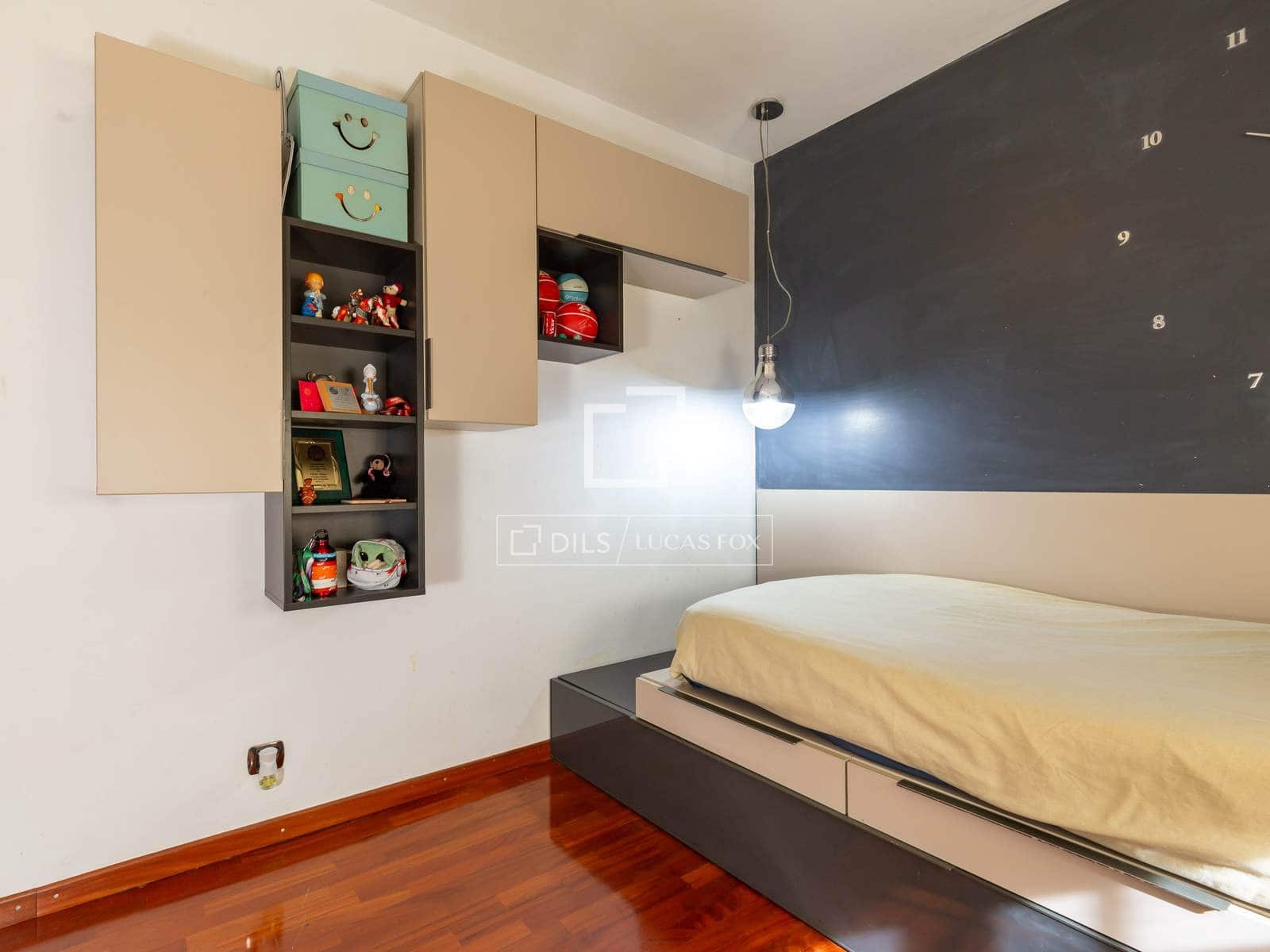 4 bedroom Apartment for sale in Sant Joan Despi with garage - € 780,000 (Ref: 9593109)