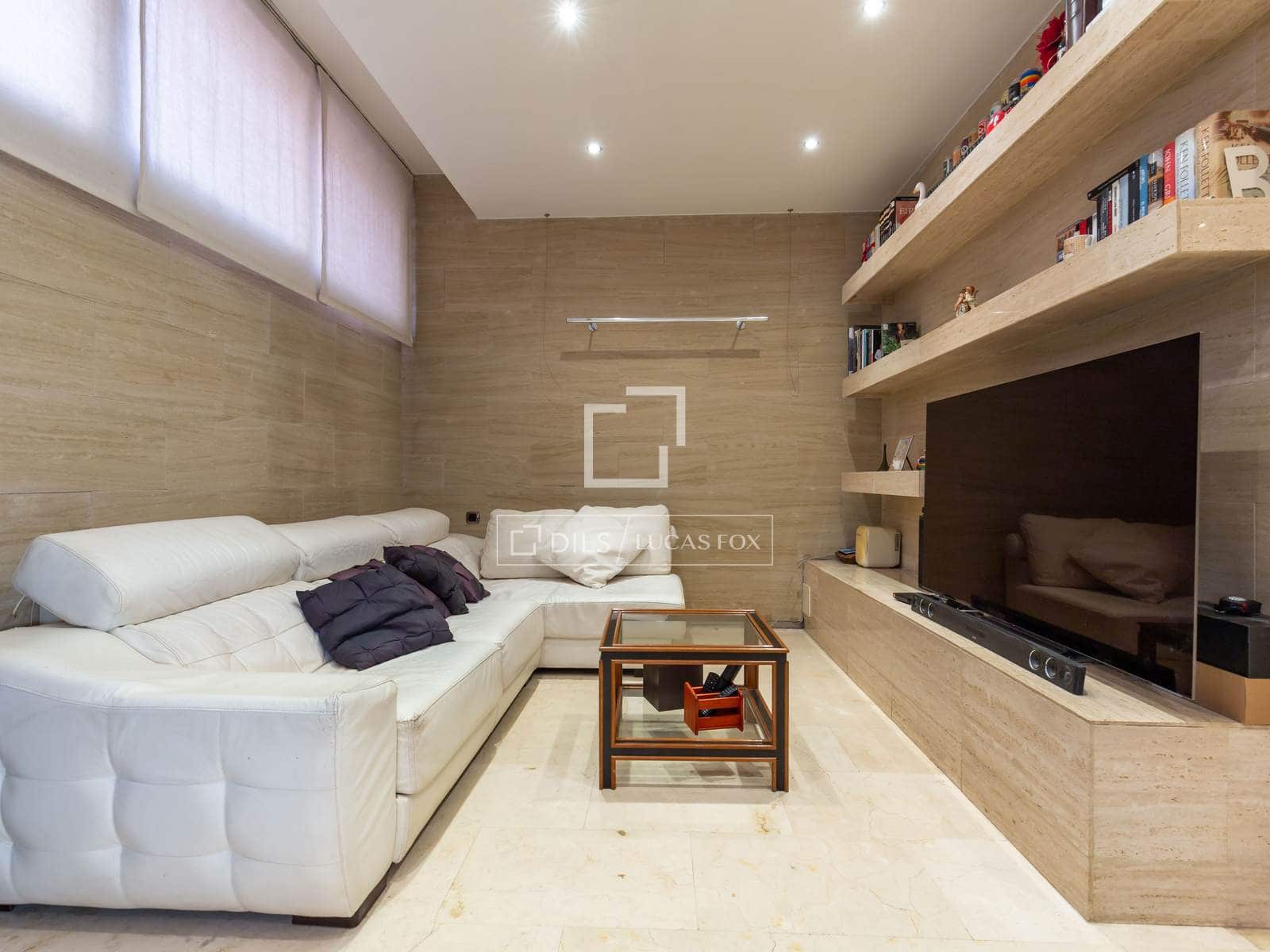 4 bedroom Apartment for sale in Sant Joan Despi with garage - € 780,000 (Ref: 9593109)