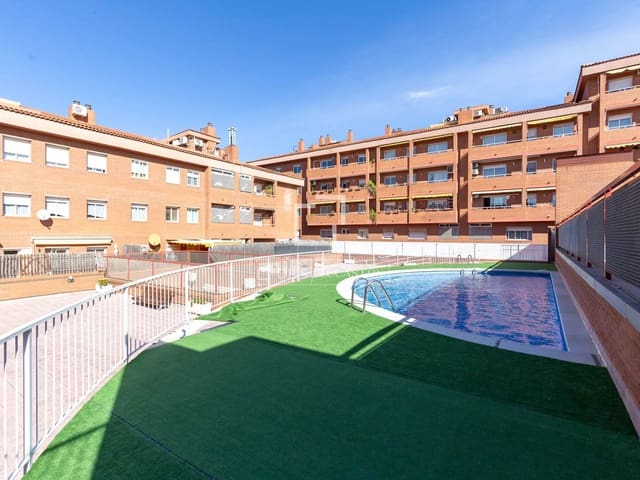 4 bedroom Apartment for sale in Sant Joan Despí with garage - € 780,000 (Ref: 9593109)