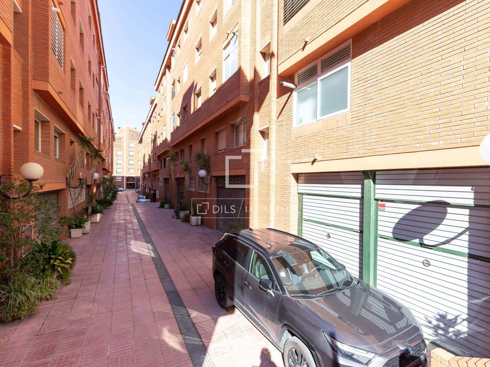 4 bedroom Apartment for sale in Sant Joan Despi with garage - € 780,000 (Ref: 9593109)