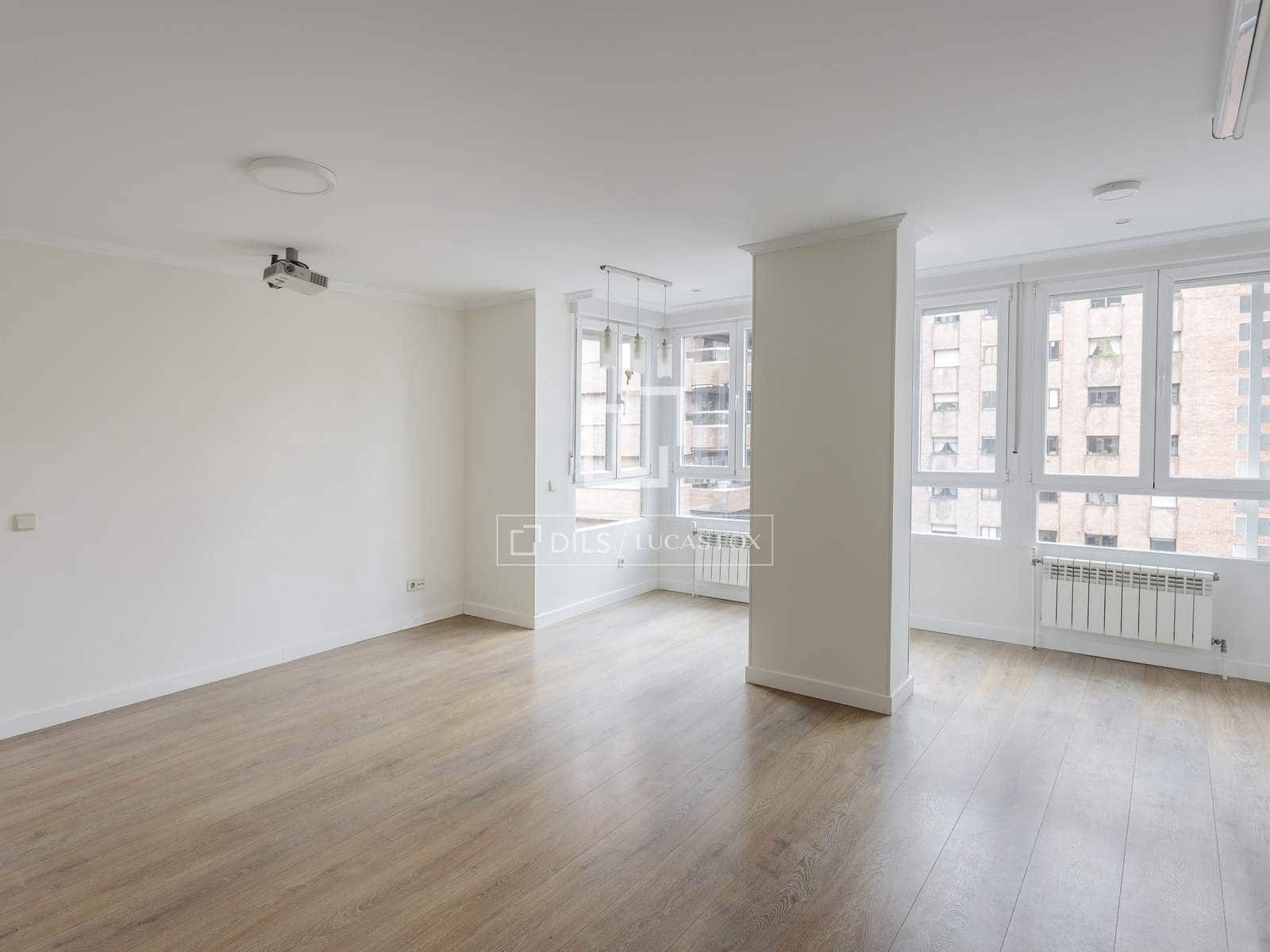 4 slaapkamer Appartement te huur in Madrid stad met garage - € 2.900 (Ref: 9593110)