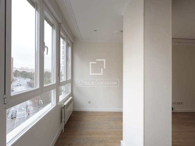 4 slaapkamer Appartement te huur in Madrid stad met garage - € 2.900 (Ref: 9593110)