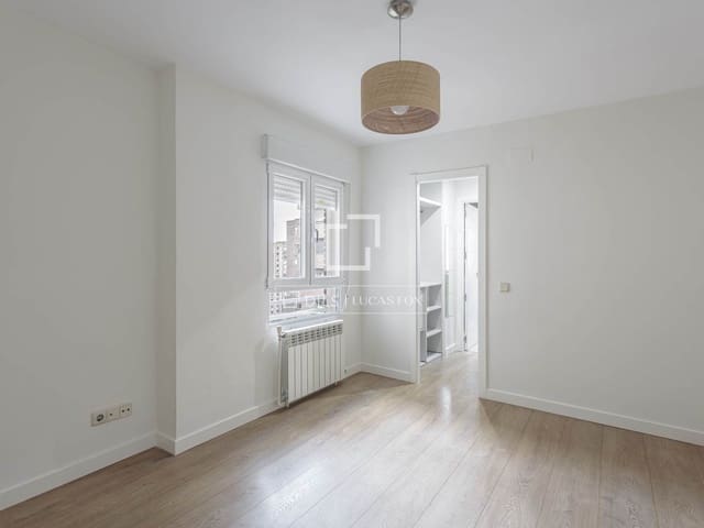 4 slaapkamer Appartement te huur in Madrid stad met garage - € 2.900 (Ref: 9593110)