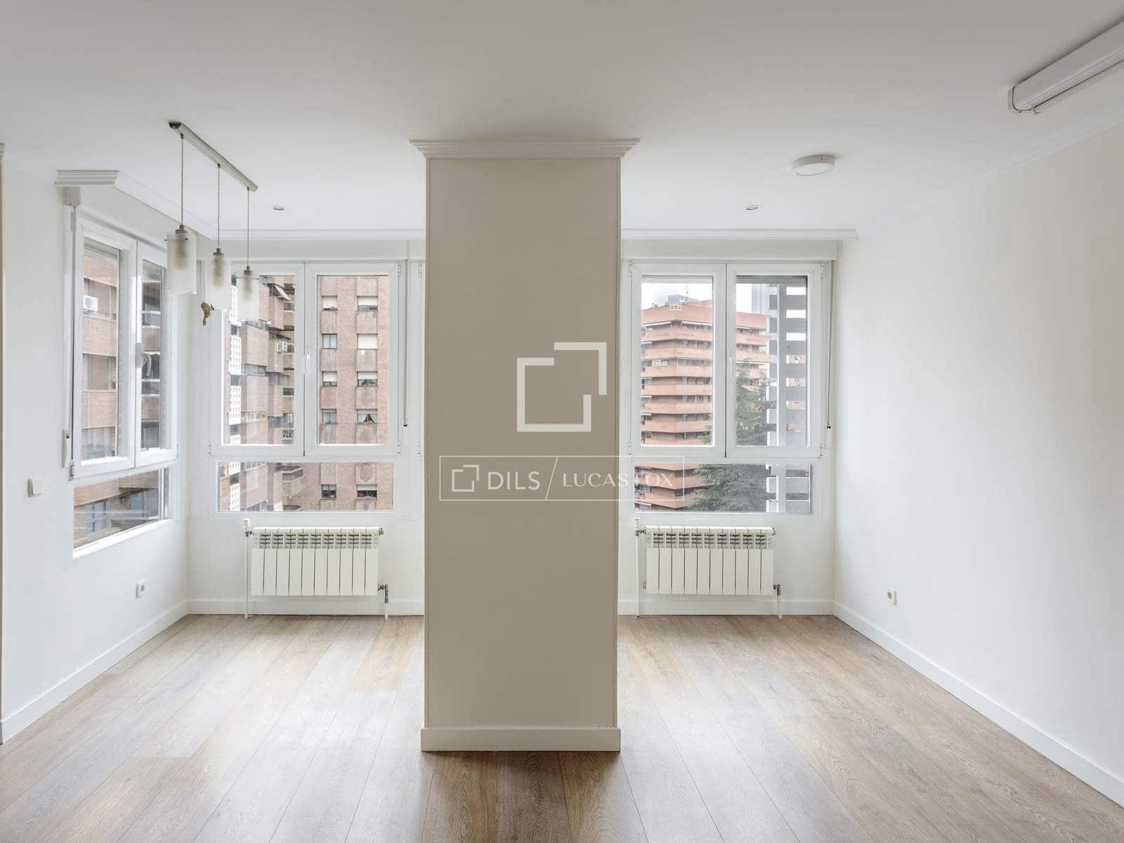 4 slaapkamer Appartement te huur in Madrid stad met garage - € 2.900 (Ref: 9593110)