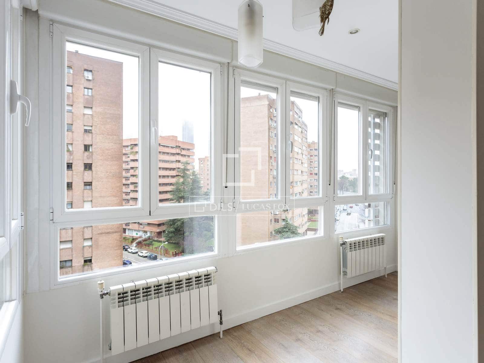 4 slaapkamer Appartement te huur in Madrid stad met garage - € 2.900 (Ref: 9593110)