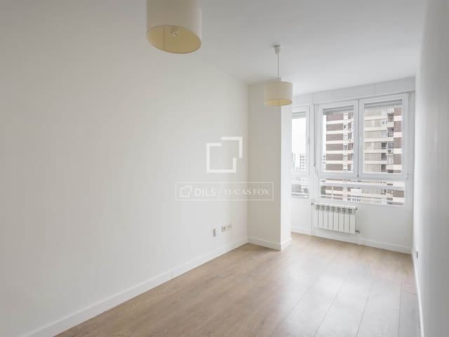 4 slaapkamer Appartement te huur in Madrid stad met garage - € 2.900 (Ref: 9593110)