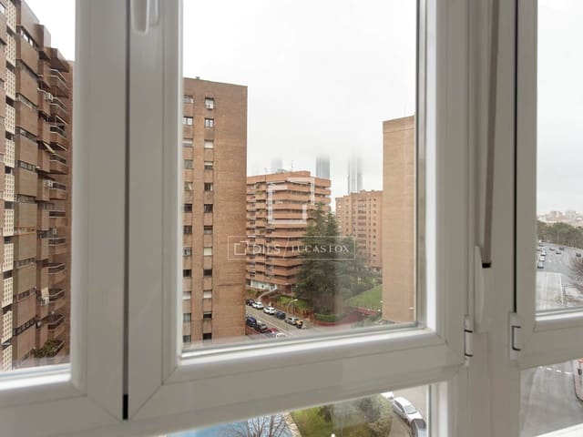 4 slaapkamer Appartement te huur in Madrid stad met garage - € 2.900 (Ref: 9593110)