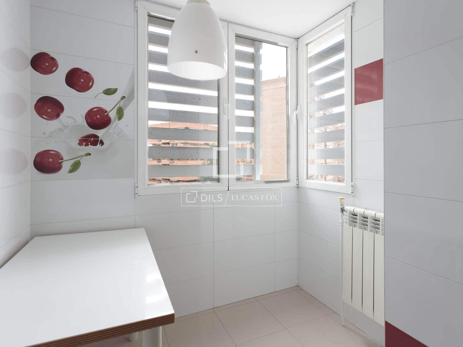 4 slaapkamer Appartement te huur in Madrid stad met garage - € 2.900 (Ref: 9593110)