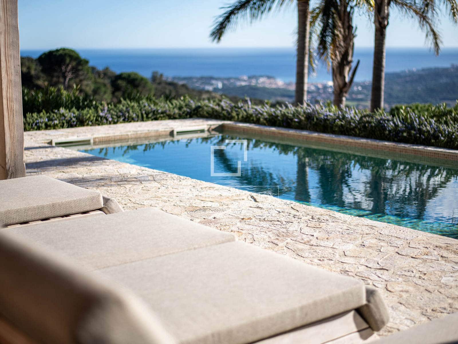 9 makuuhuone Huvila myytävänä paikassa Platja d'Aro mukana uima-altaan 
autotalli - 3 250 000 € (Ref: 9593111)