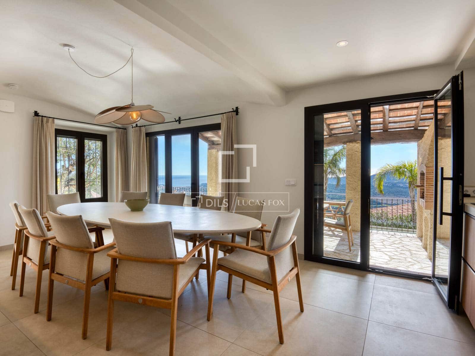 9 makuuhuone Huvila myytävänä paikassa Platja d'Aro mukana uima-altaan 
autotalli - 3 250 000 € (Ref: 9593111)