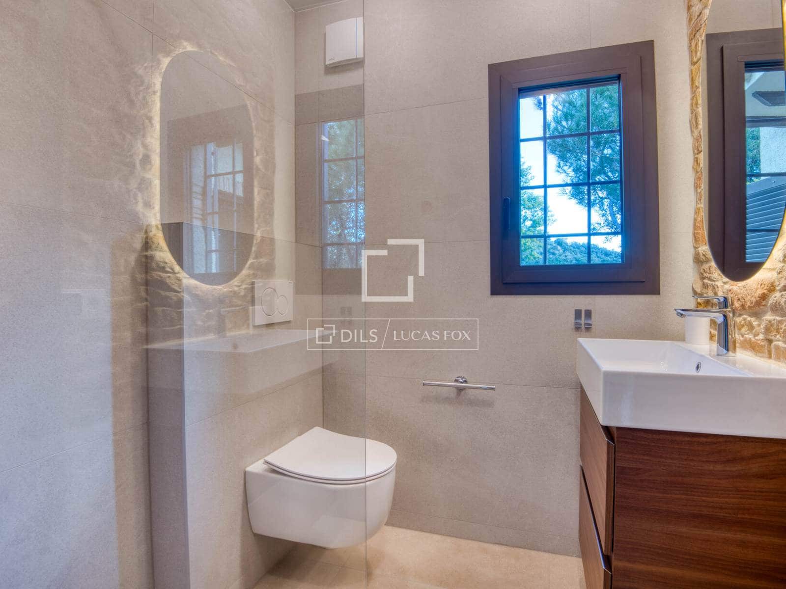 9 makuuhuone Huvila myytävänä paikassa Platja d'Aro mukana uima-altaan 
autotalli - 3 250 000 € (Ref: 9593111)