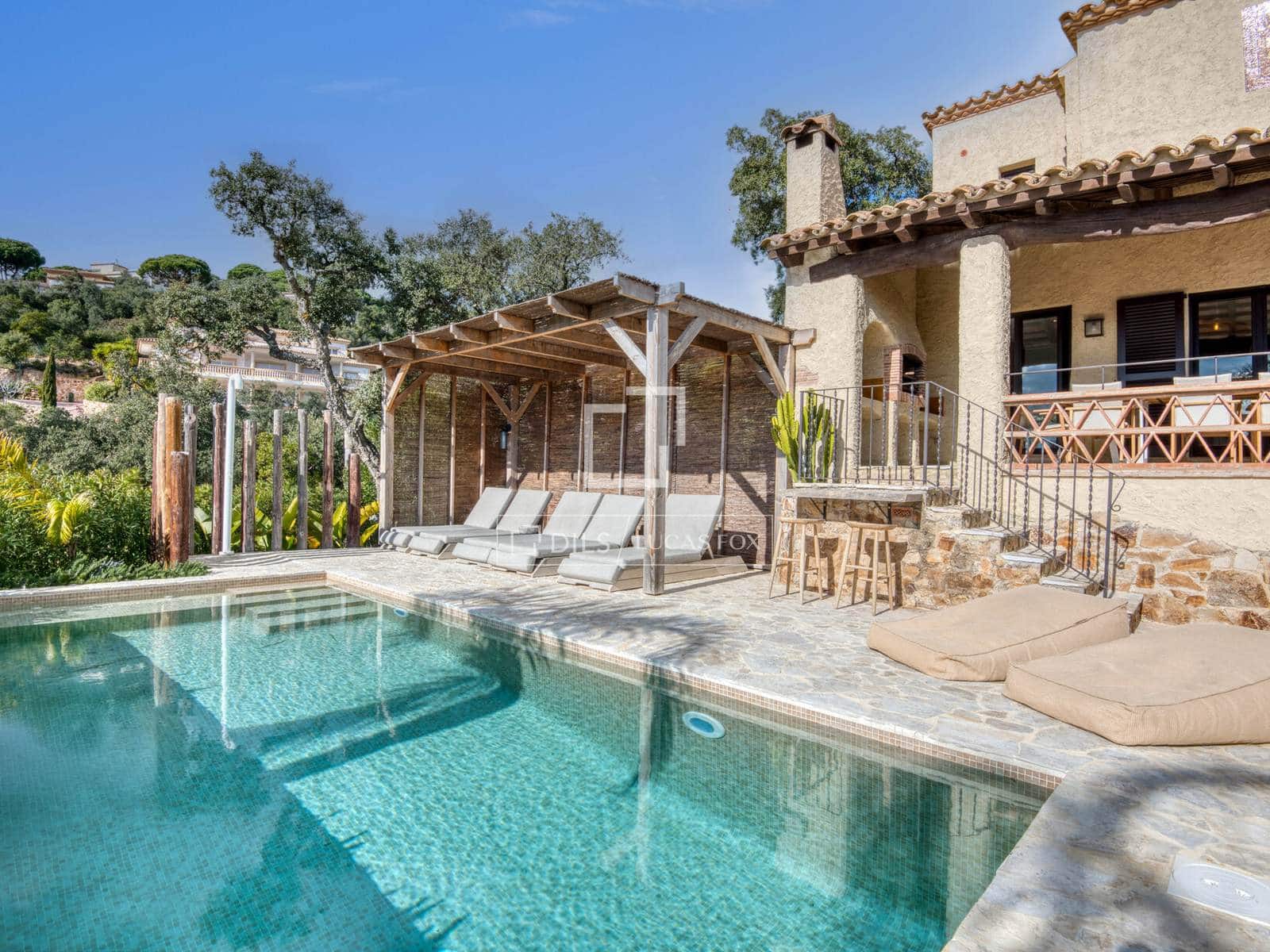 9 makuuhuone Huvila myytävänä paikassa Platja d'Aro mukana uima-altaan 
autotalli - 3 250 000 € (Ref: 9593111)