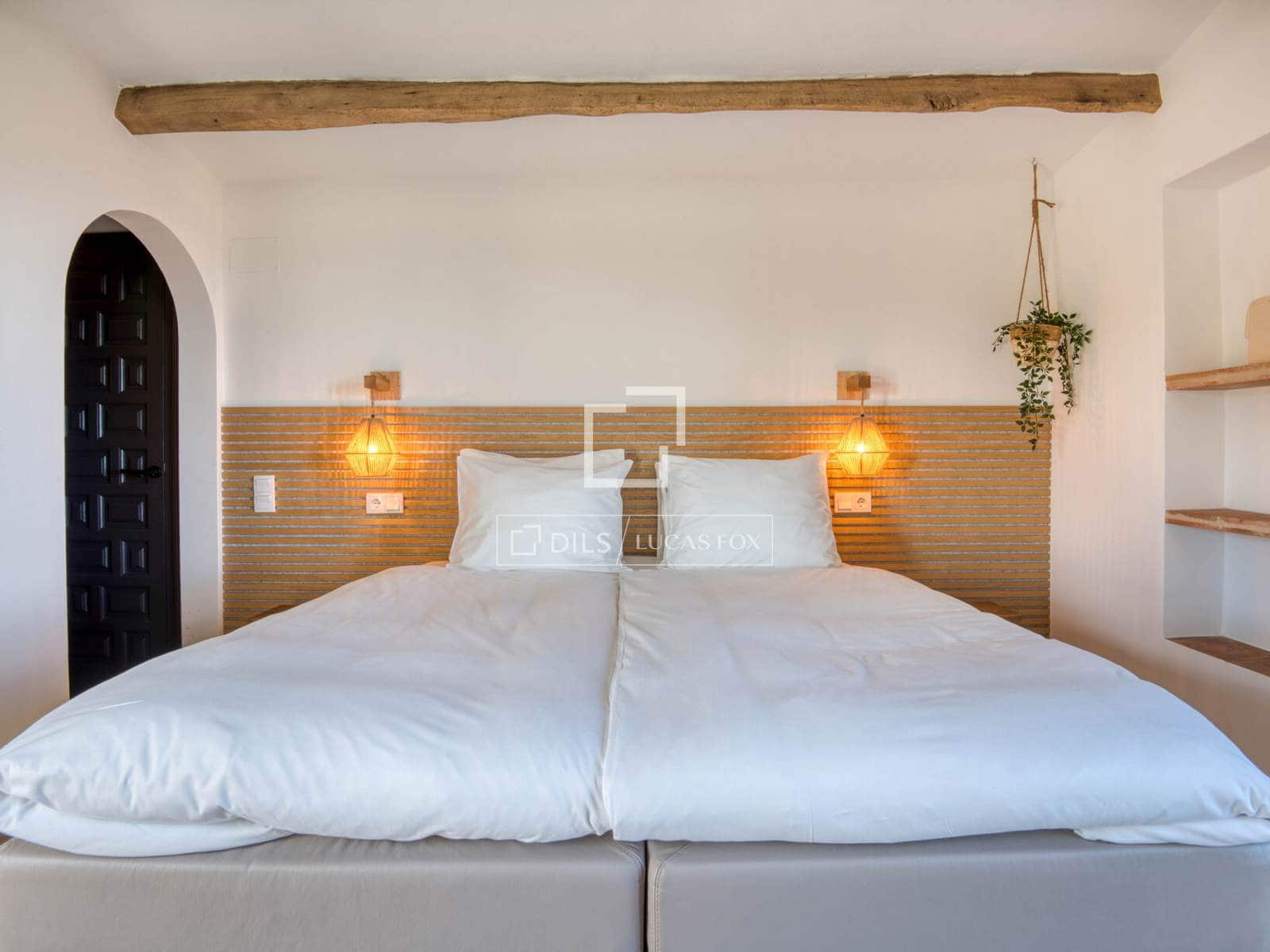 9 makuuhuone Huvila myytävänä paikassa Platja d'Aro mukana uima-altaan 
autotalli - 3 250 000 € (Ref: 9593111)