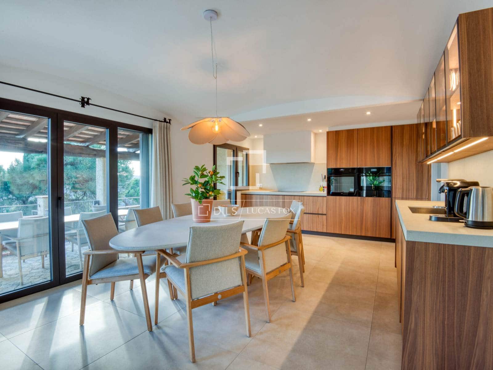 9 makuuhuone Huvila myytävänä paikassa Platja d'Aro mukana uima-altaan 
autotalli - 3 250 000 € (Ref: 9593111)