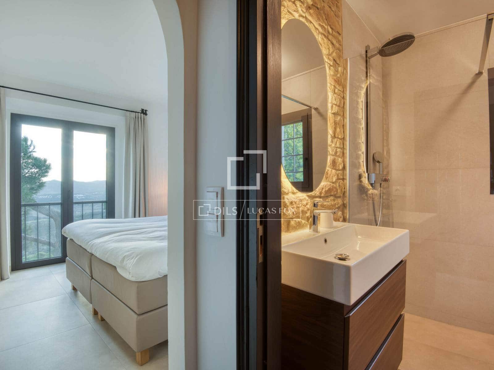 9 makuuhuone Huvila myytävänä paikassa Platja d'Aro mukana uima-altaan 
autotalli - 3 250 000 € (Ref: 9593111)