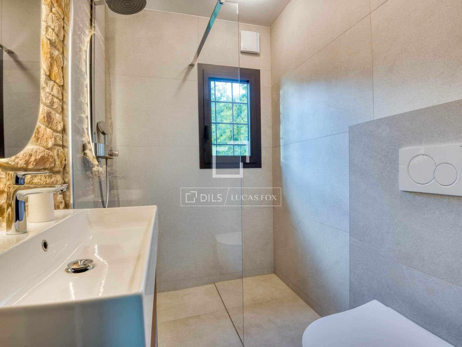 9 makuuhuone Huvila myytävänä paikassa Platja d'Aro mukana uima-altaan 
autotalli - 3 250 000 € (Ref: 9593111)