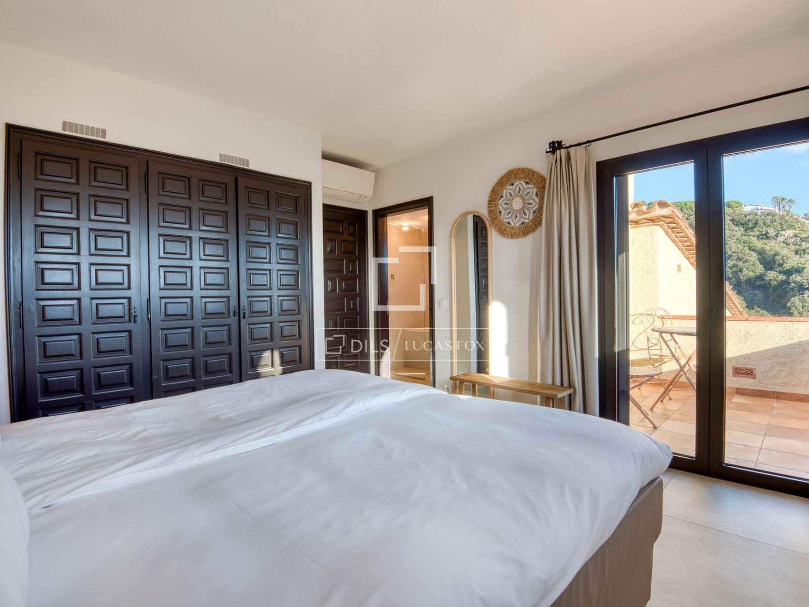 9 makuuhuone Huvila myytävänä paikassa Platja d'Aro mukana uima-altaan 
autotalli - 3 250 000 € (Ref: 9593111)