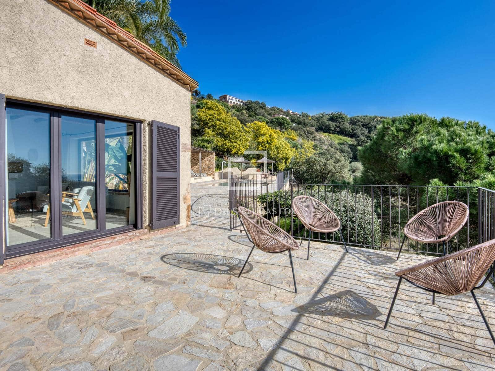 9 makuuhuone Huvila myytävänä paikassa Platja d'Aro mukana uima-altaan 
autotalli - 3 250 000 € (Ref: 9593111)