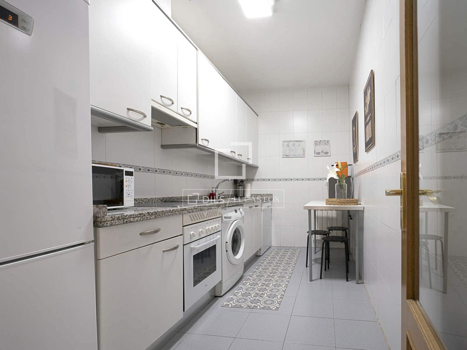 Appartement de 2 chambres à louer à Madrid ville - 4 000 € (Ref: 9593201)