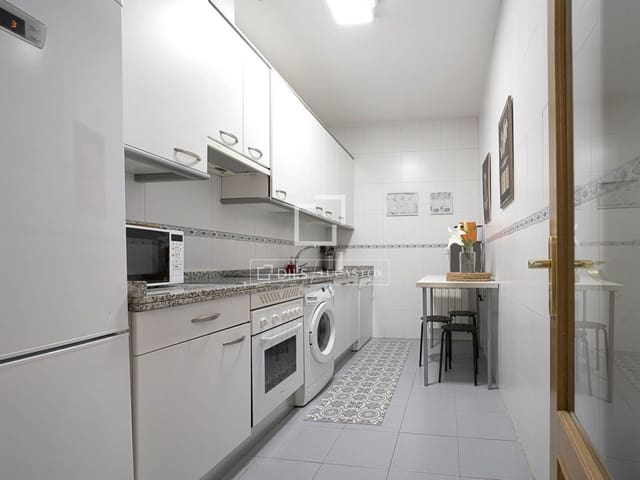 Appartement de 2 chambres à louer à Madrid ville - 4 000 € (Ref: 9593201)