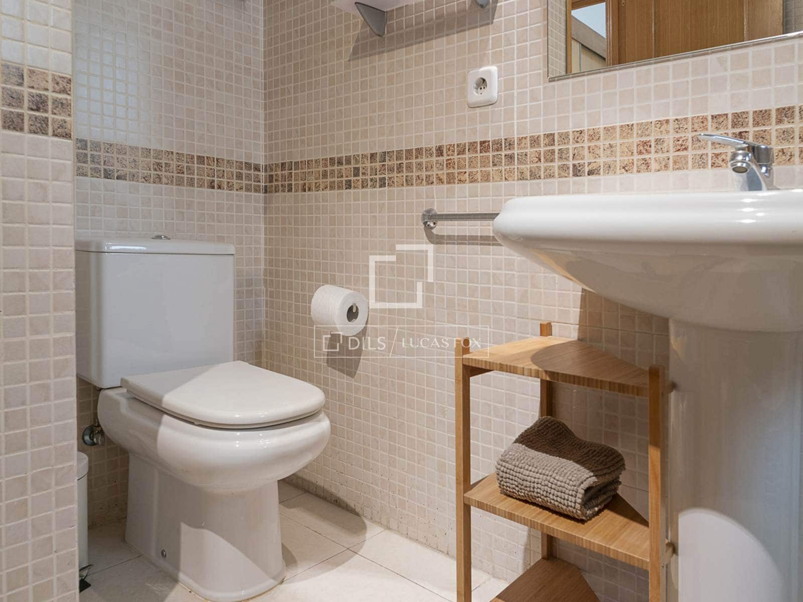 Appartement de 2 chambres à louer à Madrid ville - 4 000 € (Ref: 9593201)