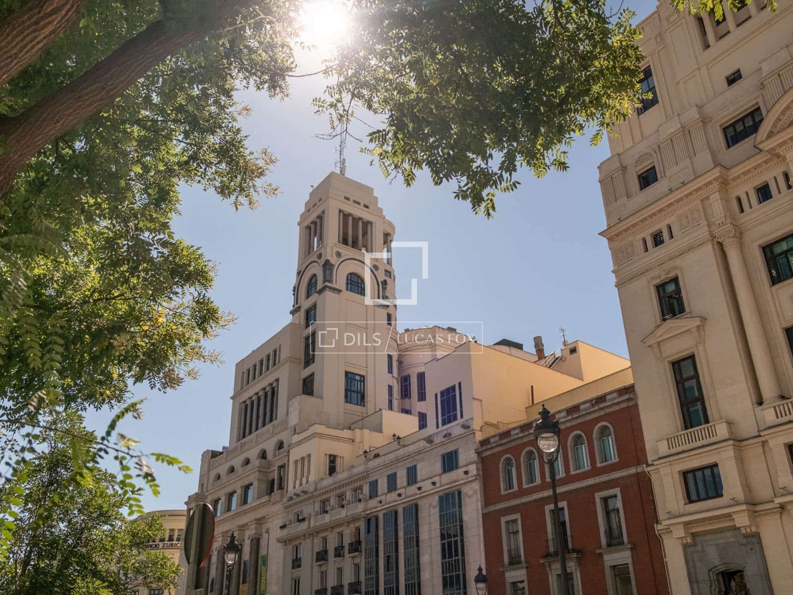 Appartement de 2 chambres à louer à Madrid ville - 4 000 € (Ref: 9593201)