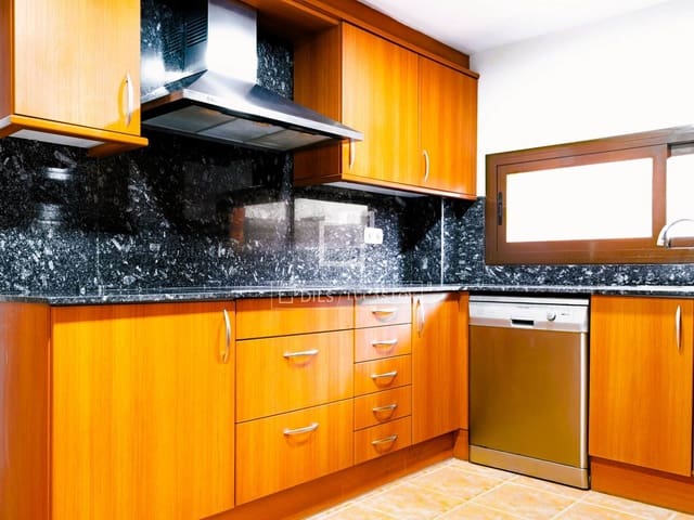 Chalet de 2 habitaciones en Tarragona ciudad en venta con piscina garaje - 370.000 € (Ref: 9593202)