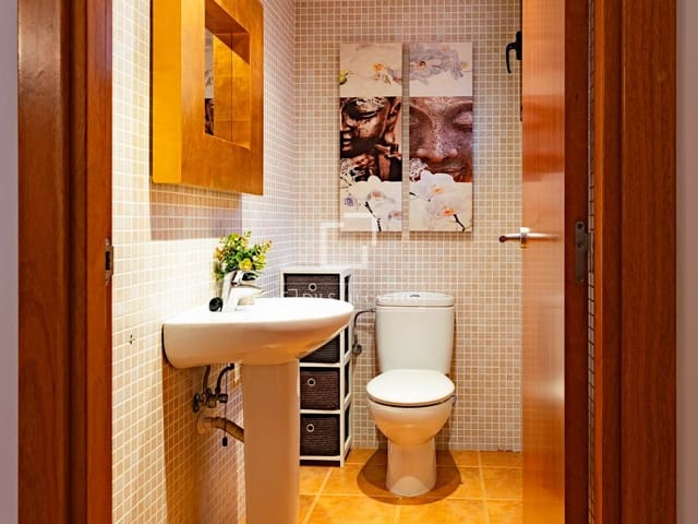 Chalet de 2 habitaciones en Tarragona ciudad en venta con piscina garaje - 370.000 € (Ref: 9593202)