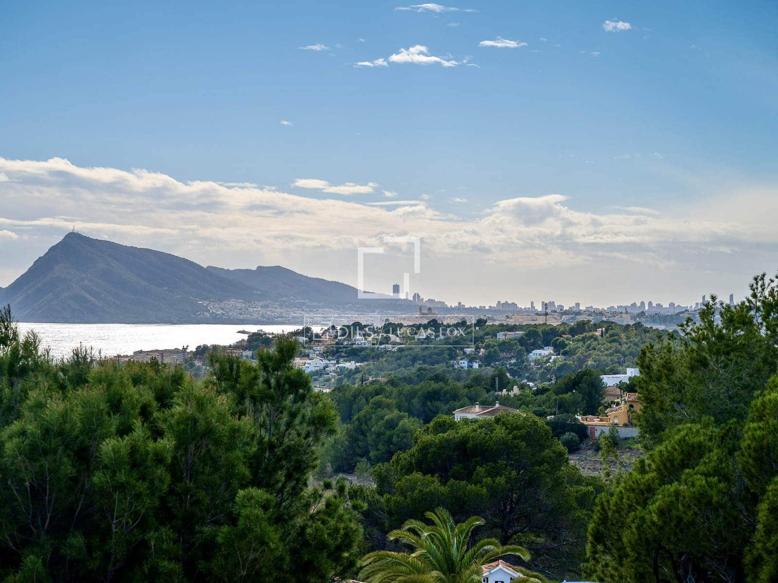 5 makuuhuone Huvila myytävänä paikassa Altea mukana uima-altaan 
autotalli - 949 000 € (Ref: 9593203)