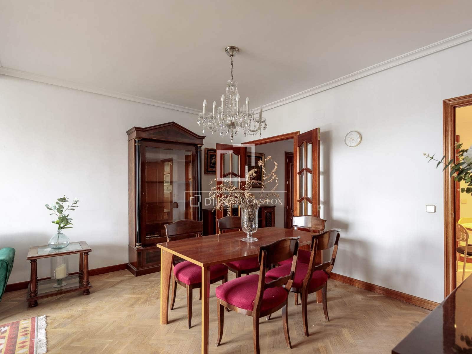 3 slaapkamer Appartement te huur in Madrid stad - € 2.800 (Ref: 9593204)