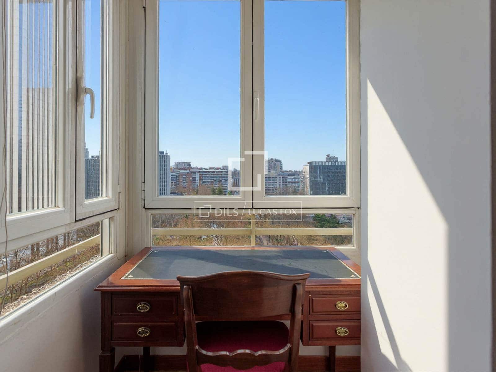 3 slaapkamer Appartement te huur in Madrid stad - € 2.800 (Ref: 9593204)