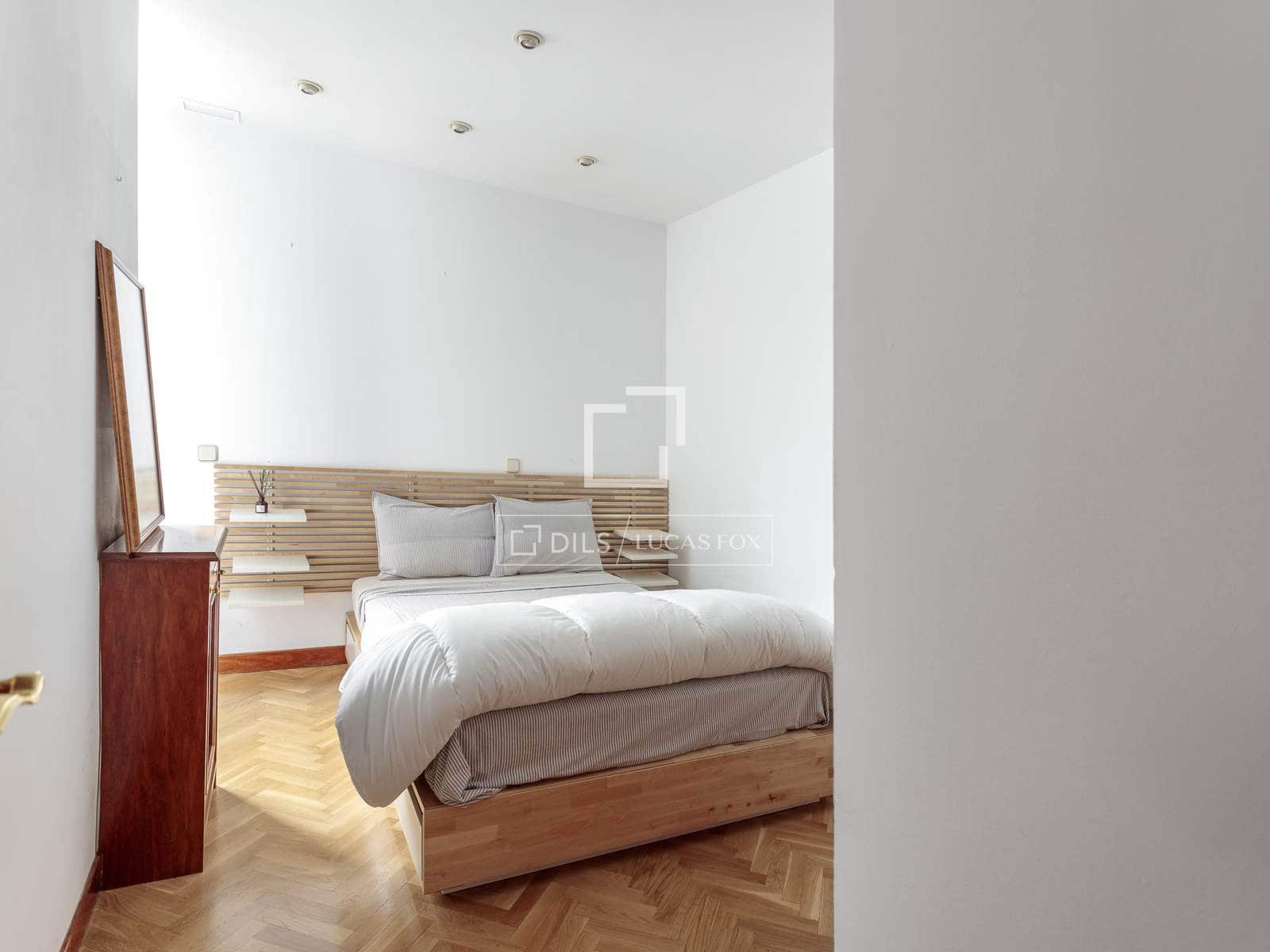 3 slaapkamer Appartement te huur in Madrid stad - € 2.800 (Ref: 9593204)