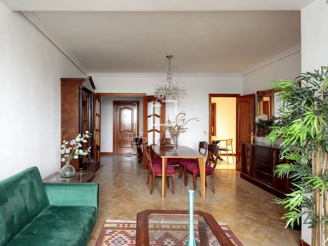 3 slaapkamer Appartement te huur in Cuatro Caminos, Madrid stad - € 2.800 (Ref: 9593204)