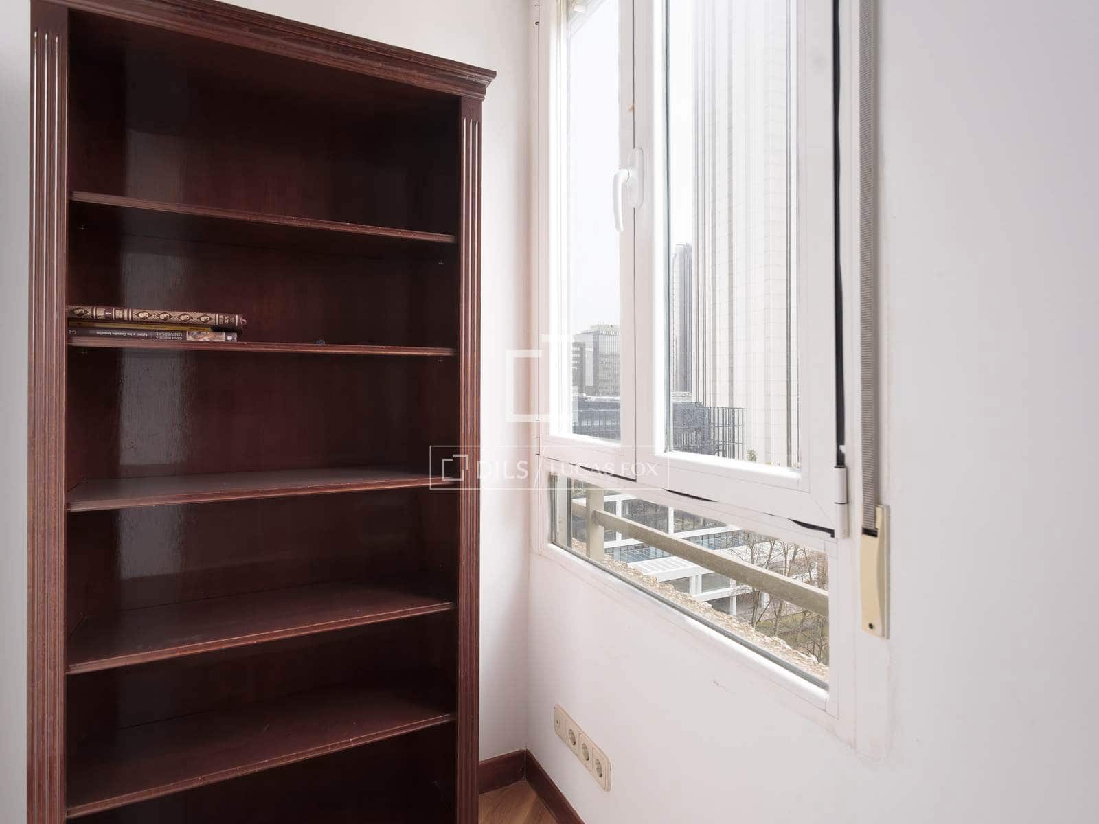 3 slaapkamer Appartement te huur in Madrid stad - € 2.800 (Ref: 9593204)