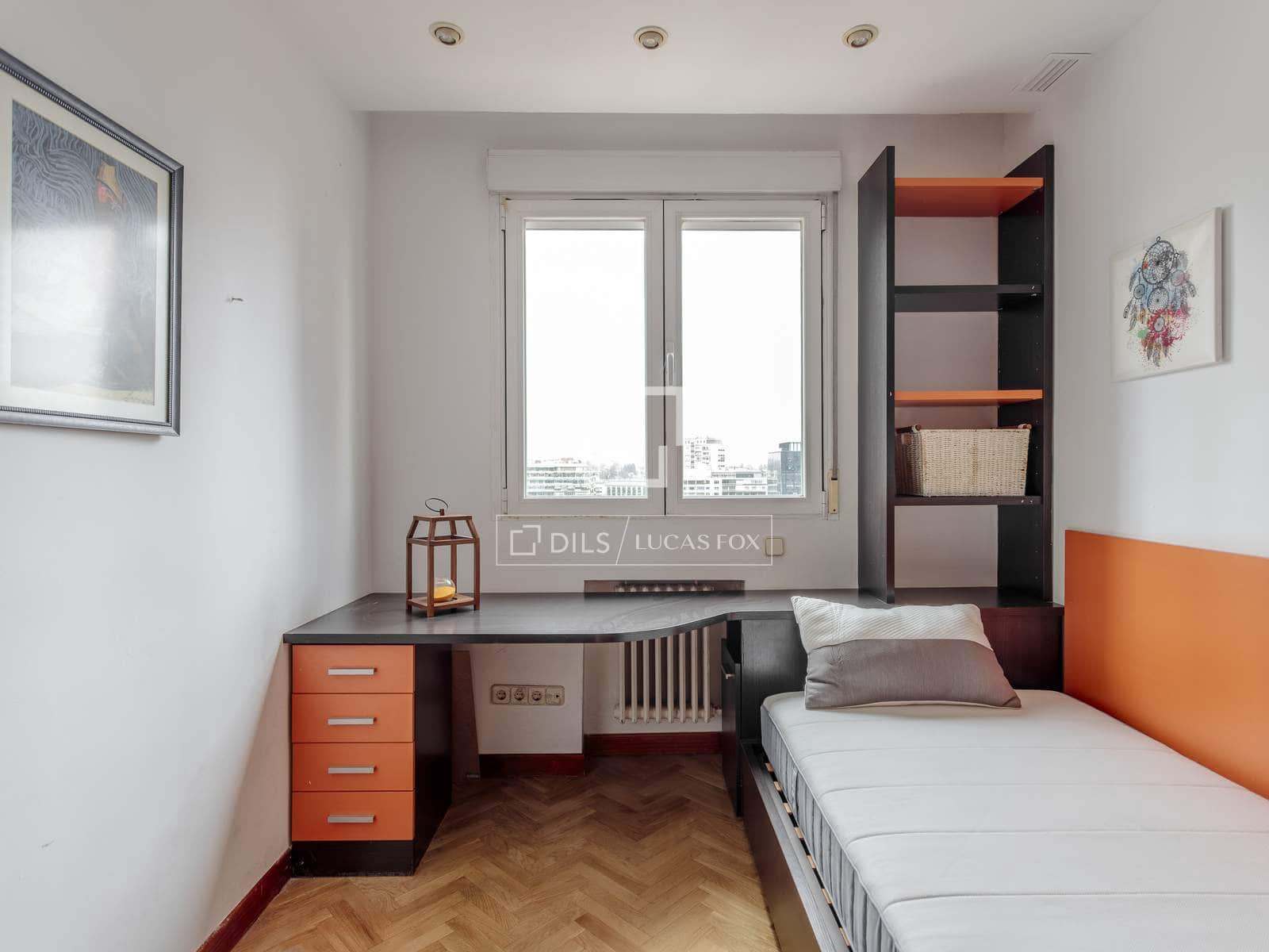 3 slaapkamer Appartement te huur in Madrid stad - € 2.800 (Ref: 9593204)