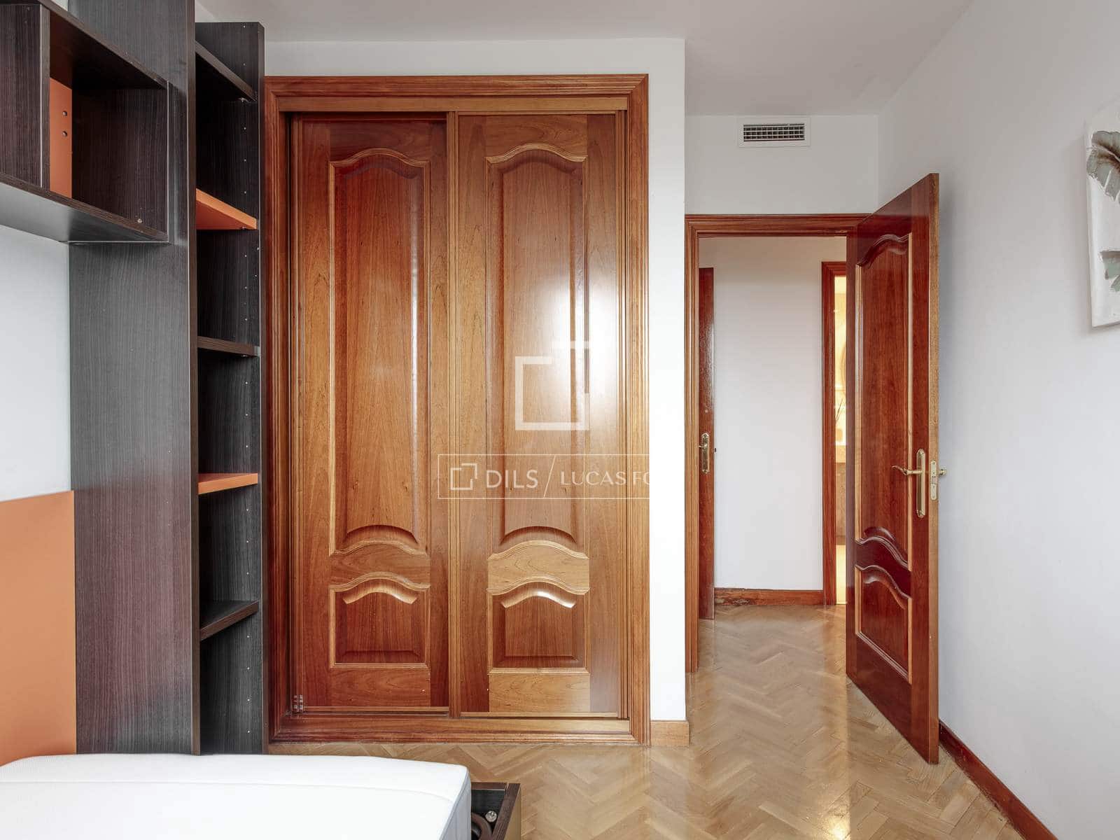 3 slaapkamer Appartement te huur in Madrid stad - € 2.800 (Ref: 9593204)