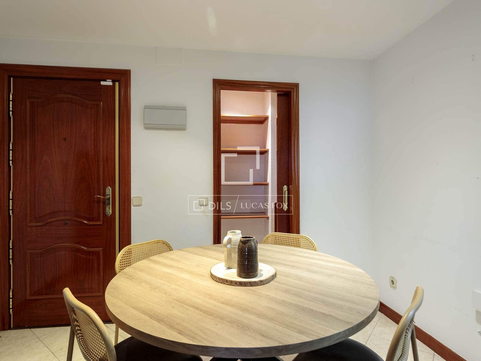 3 slaapkamer Appartement te huur in Madrid stad - € 2.800 (Ref: 9593204)