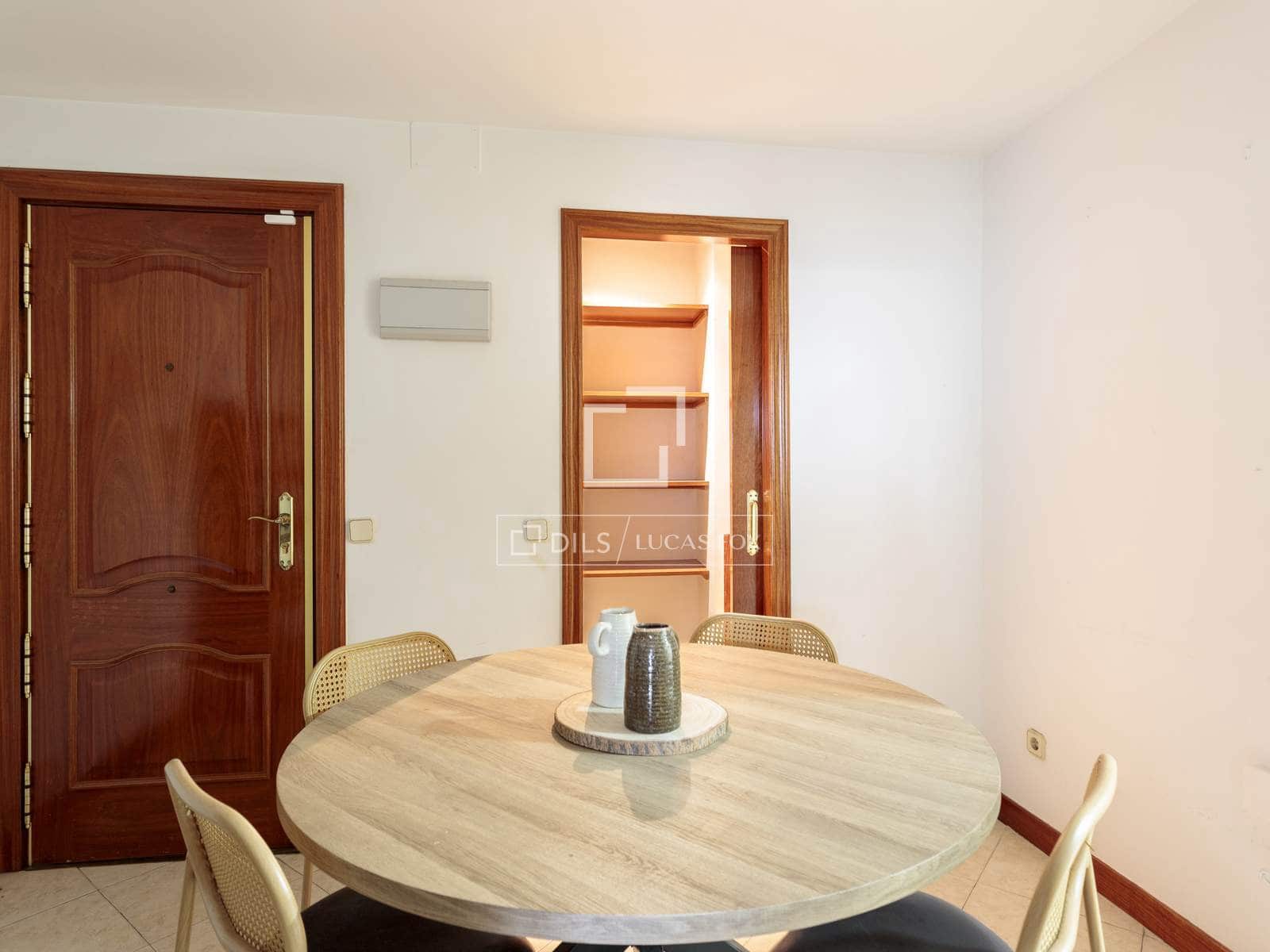 3 slaapkamer Appartement te huur in Madrid stad - € 2.800 (Ref: 9593204)