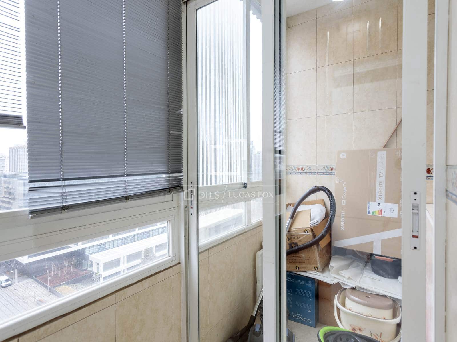 3 slaapkamer Appartement te huur in Madrid stad - € 2.800 (Ref: 9593204)