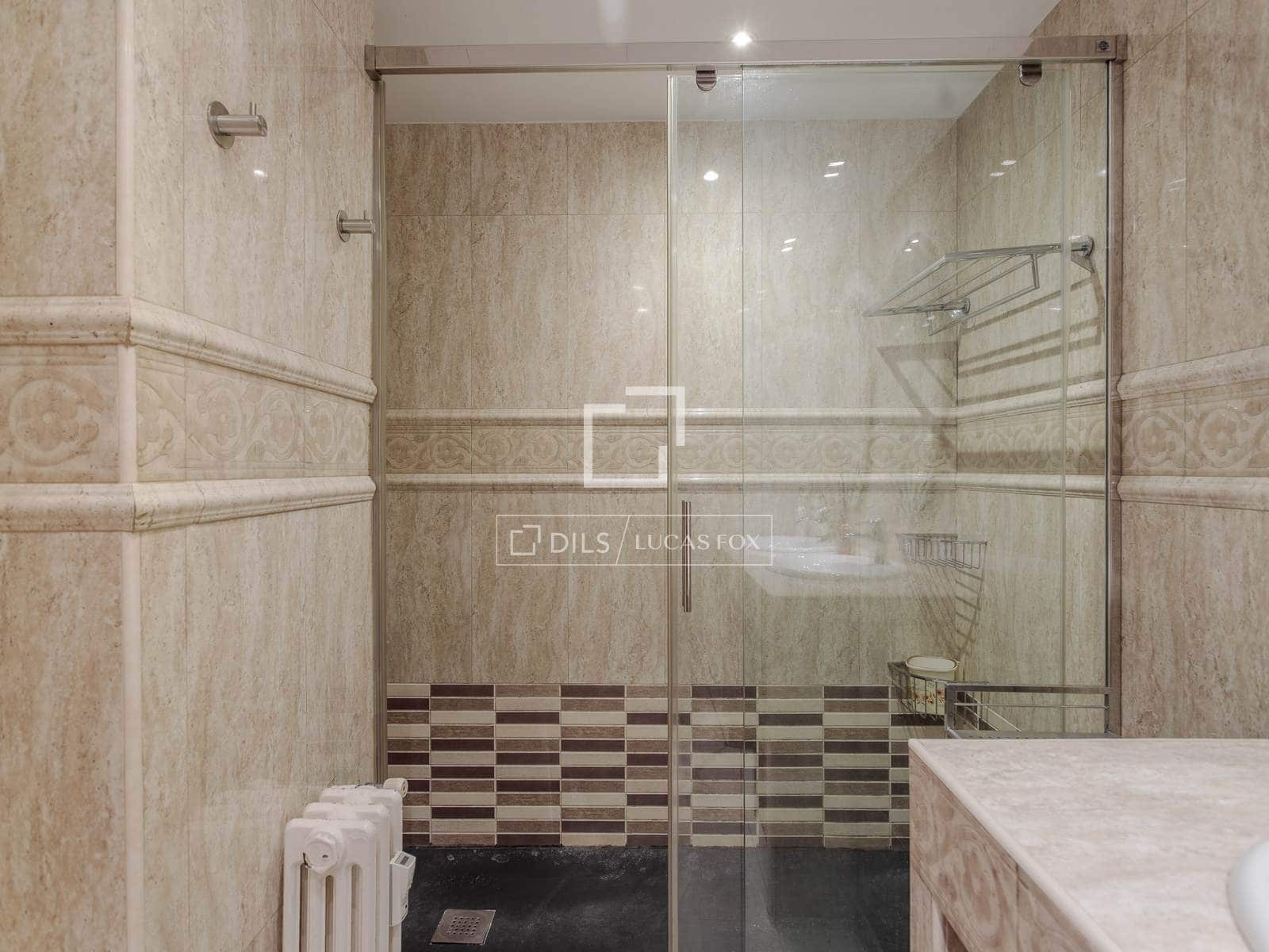 3 slaapkamer Appartement te huur in Madrid stad - € 2.800 (Ref: 9593204)